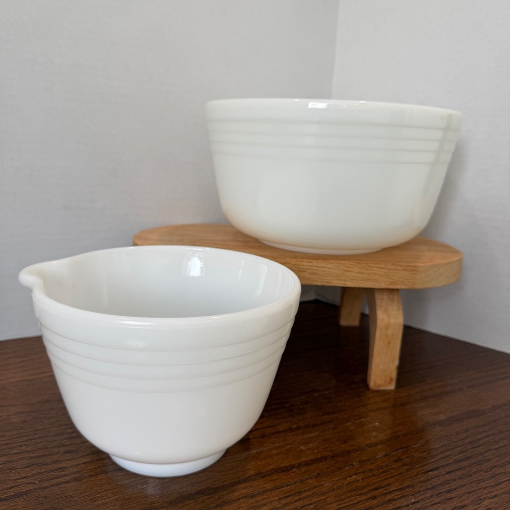 Vintage Pyrex Hamilton Beach Milk Glass Mixing Bowls White Ribbed Set of 2 USA